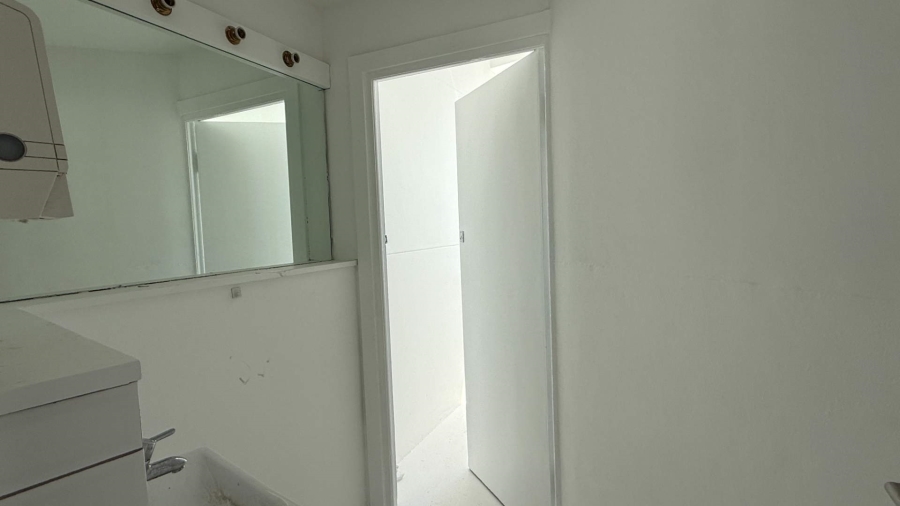 To Let commercial Property for Rent in Gardens Western Cape